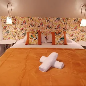 La Petite Maison Rose , Paimpol France
